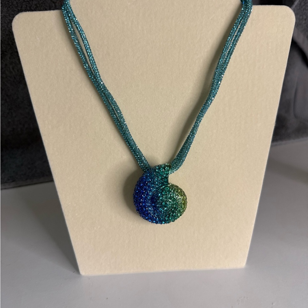 🐚Betsey Johnson Teal Blue-Green Shell Crystal Pendant Necklace